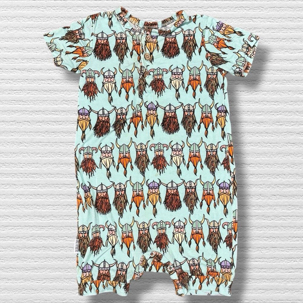 Dreamiere Bamboo Short Sleeve Romper 2/3T Viking Print Bearded Helmets *Play*